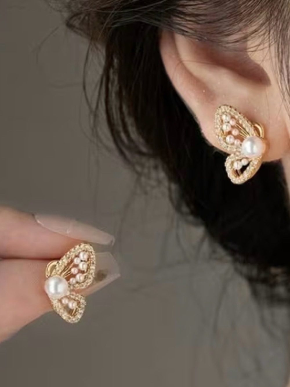 Gold Pearl Butterfly NWT Earrings